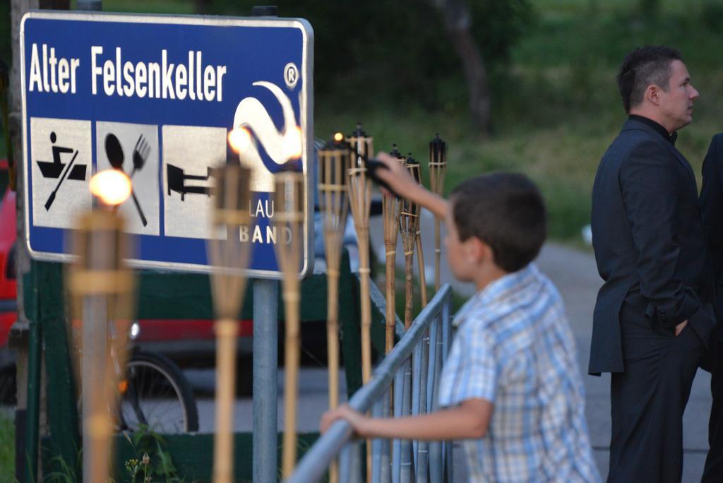 Gasthof Alter Felsenkeller เนาม์บวร์ก ภายนอก รูปภาพ